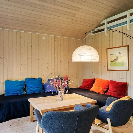 בית נופש 6 Person In Vejby-by Traum *